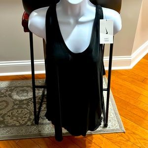 Nwt Nike yoga top